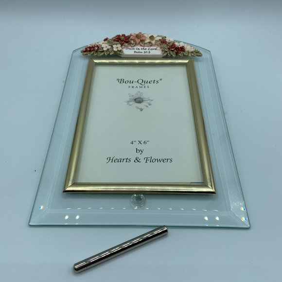 Bou-Quets Frames "Glass & Floral" by Hearts & Flowers - Picture 6 of 6